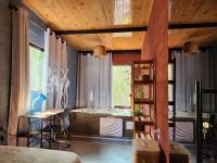 Casa da Mata, banheira de hidromassagem, acesso ao Rio São Miguel - B&B Alto Paraíso de Goiás