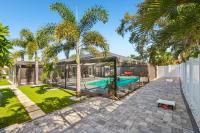 Pool, Mini Golf, Pool Table, Fire Pit, Sleeps 10 - B&B Seminole