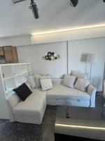 A Hidden Gem for Rest and Relaxation - Ferienwohnung Saronída