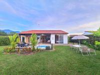 Casa Campestre en zona exclusiva con Jacuzzi, a 10 min del aeropuerto, 20 min parque del café, WiFi, parqueadero privado, vigilancia 24 hrs y amplias zonas sociales - Chambres d'hôtes Arménie