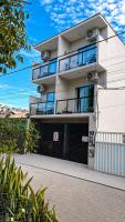 Loft Paula Drive - 8 min a pé da orla da Praia Grande - garagem - B&B Arraial do Cabo