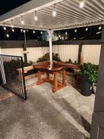 The Historical Bank house 3 Home Stay - B&B Lawrence