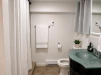 Cozy getaway 2 bedrooms 2 baths in Laval - B&B Laval