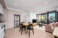 River-view balcony, free parking - B&B Melbourne