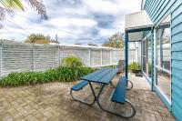 Twin Peaks 1 - B&B Blueys Beach