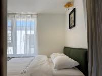 Japanese-Style Room