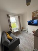 Weston Central Retreat 1-Bed Flat near Beach, Train & Town - B&B Weston-super-Mare
