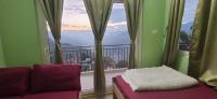 Flower Patch Homestay - Bed and Breakfast Kalimpong, Крукети
