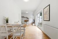 Apartamento de 1 dormitorio con jardín