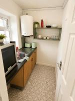 Studio 1 Main St Carrick - 20 steps from everything - B&B Carrick-on-Shannon