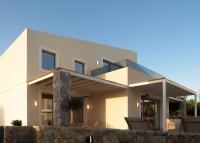 Pelagia's Loft Villas Haroupi & Rodi with Private Heated Pools, 5 Walking Distance to the Beach - Chambres d'hôtes Kavrós