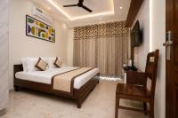 Hotel Classic IT Hub Near DLF City Centre Mall - B&B Chandigarh