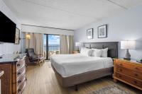 Oceanfront King Room with Private Balcony 4th Floor - B&B Pawleys Island