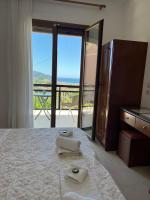 Appartement met 2 Slaapkamers, Balkon en Uitzicht op Zee