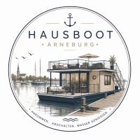Hausboot Arneburg mit Sonnendeck - Ferienwohnung Arneburg