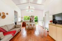 Casa Martin Cahuita Charming Spanish Home - Bed and Breakfast Cahuita