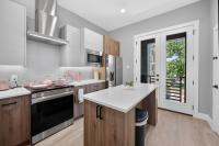 Pink Paradise Chic 2BD Townhouse - B&B Fort Worth