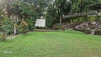 Hillside home with forest views near Wayanad - Chambres d'hôtes Tāmrasshēri