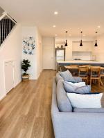 Slow Mornings in Wallan with Golf, Creek & Quiet - Chambres d'hôtes Wallan