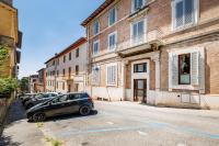 GuestHost - Palazzo Piave fuori Porta Camollia Apt - Bed and Breakfast Siena