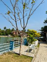 The Glass water stay - B&B Kalliānpur