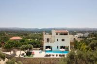 Newly Renovated Villa 4 Seasons with BBQ, private pool, ping pong and football table - Chambres d'hôtes Viranepiskopí