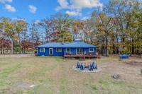 Black Bear Cabin - Fire Pit, Grill, View, Pet Friendly, Fireplace, King Bed, Wifi, Game Room - B&B Morton Grove