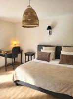 Kamer met Kingsize Bed en Uitzicht op de Tuin