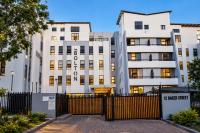 Luxury Rosebank Apartment - The Bolton 262 - Backup Power - Pool - B&B Johannesburg