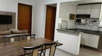Apartamento confortável e bem localizado em Brotas SP 2 vagas garagem - Bed and Breakfast Brotas