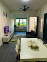 FIZI HOMESTAY KANGAR PERLIS- Sawah Padi-Free Wifi - Chambres d'hôtes Kangar