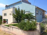 Ana's apartments - Bed and Breakfast Petrcane