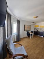 King Studio with Sofa Bed