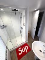 The Cheese House, Stylish Stay In Staffordshire - B&B Leek