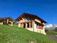 Exceptional 4-room Apartment - Ferienwohnung Courmayeur