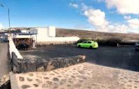 Apartment Alegranza in the beautiful Village of Mozaga, Lanzarote - B&B Mozaga