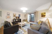 2 Bed Chic Apartment near Shoreditch & Liverpool St FREE WIFI & PARKING by City Stay Aparts London - B&B Londres