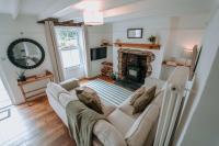 Saundersfoot Coastal Cottage with Sea Views and Private Parking - B&B Saundersfoot