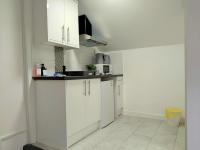 Studio Triple Standard