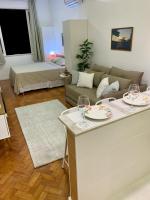 SOUZA LIMA · Loft Inteiro Copacabana Decorado 2 quadras praia - B&B Rio de Janeiro