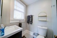 Stylish Myers Park 2 br with Screened Porch - B&B Charlotte