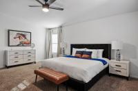 Epic 6BR w Foosball Popcorn Pool Fire Pit - Bed and Breakfast Peoria
