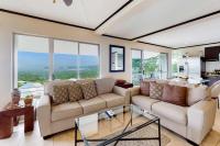 Playas del Coco Home w/ Ocean-Views, Deck, Pool - B&B Coco, Sardinal