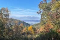 Hot Tub, River Views! Luxurious Wisconsin Retreat - Chambres d'hôtes Ferryville