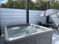 Blue Ridge Mountain Cottage Hot Tub & Mountain Views Near Asheville - Ferienwohnung Union Mills
