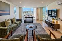 Central Te Aro 2BR with Balcony & City Views - B&B Wellington