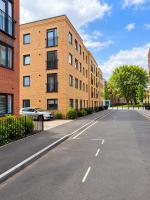 2 Bedroom Luxury Apartment! City Center with Free Parking! - B&B Derby