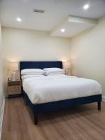 Stylish and Modern 2-Bedroom Basement Milton - B&B Milton