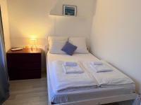 Ruhige zentrale Wohnung mit Balkon, Uni fußläufig - B&B Magdeburg