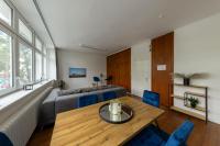 Luxury Retreat with Private Massage Chair - Ferienwohnung Berlin